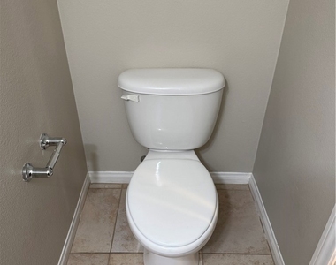 1310 Rover Ln - Photo Thumbnail 10