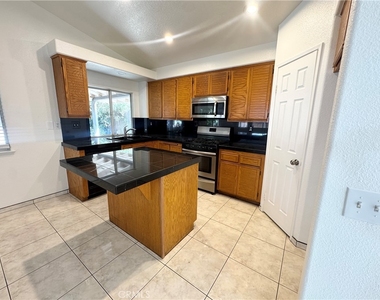 1224 Marble Court - Photo Thumbnail 4