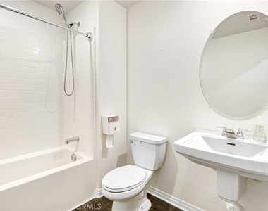 15232 Horizon Street - Photo Thumbnail 4