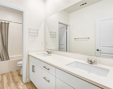 15232 Horizon Street - Photo Thumbnail 6