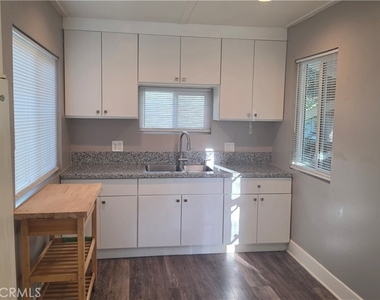 5620 Elmer Avenue - Photo Thumbnail 2