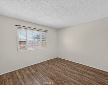 1111 E Emerson Avenue - Photo Thumbnail 8