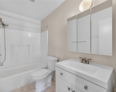 1111 E Emerson Avenue - Photo Thumbnail 11