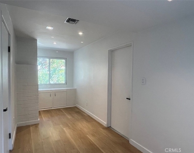 8706 Ardendale Avenue - Photo Thumbnail 11