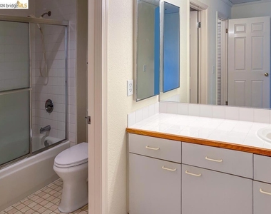 1301 Quarry Ct - Photo Thumbnail 18