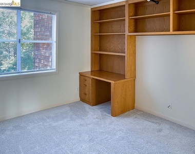 1301 Quarry Ct - Photo Thumbnail 15