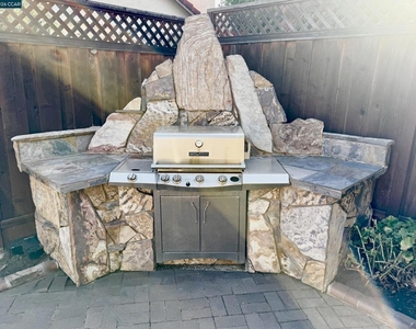5301 Concerto Circle - Photo Thumbnail 9