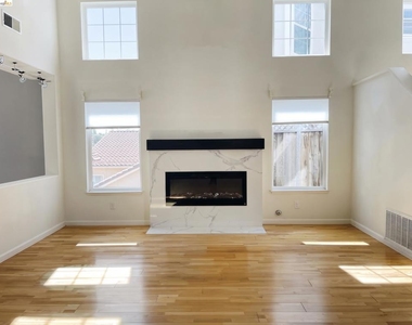 70 Seabreeze Dr - Photo Thumbnail 8