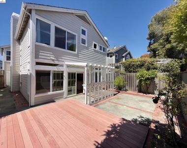 70 Seabreeze Dr - Photo Thumbnail 37