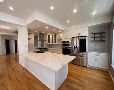70 Seabreeze Dr - Photo Thumbnail 12