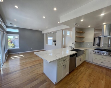 70 Seabreeze Dr - Photo Thumbnail 15