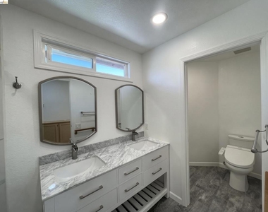 70 Seabreeze Dr - Photo Thumbnail 23
