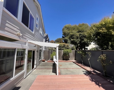 70 Seabreeze Dr - Photo Thumbnail 33