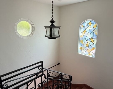 313 S Peck Drive - Photo Thumbnail 13
