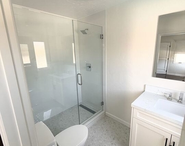 313 S Peck Drive - Photo Thumbnail 23