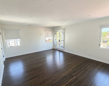313 S Peck Drive - Photo Thumbnail 17