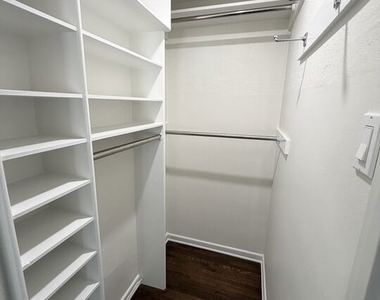 313 S Peck Drive - Photo Thumbnail 18