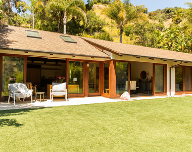 3626 Mandeville Canyon Road - Photo Thumbnail 40