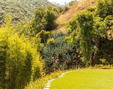 3626 Mandeville Canyon Road - Photo Thumbnail 39
