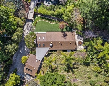 3626 Mandeville Canyon Road - Photo Thumbnail 69