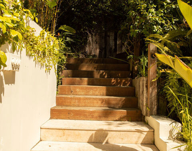 3626 Mandeville Canyon Road - Photo Thumbnail 53