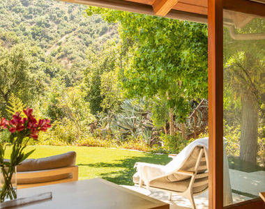 3626 Mandeville Canyon Road - Photo Thumbnail 7