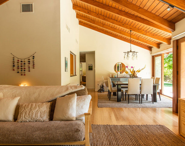 3626 Mandeville Canyon Road - Photo Thumbnail 11