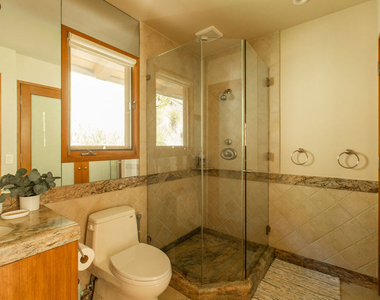 3626 Mandeville Canyon Road - Photo Thumbnail 34