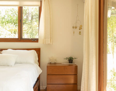 3626 Mandeville Canyon Road - Photo Thumbnail 22