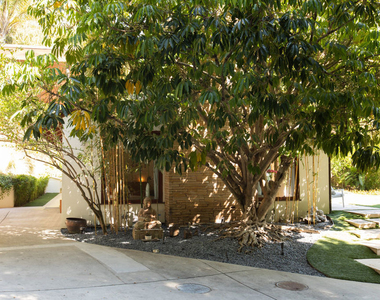 3626 Mandeville Canyon Road - Photo Thumbnail 63
