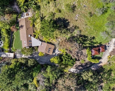 3626 Mandeville Canyon Road - Photo Thumbnail 67