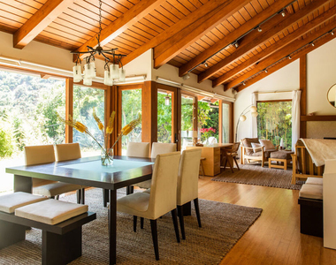 3626 Mandeville Canyon Road - Photo Thumbnail 13