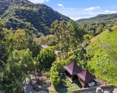 3626 Mandeville Canyon Road - Photo Thumbnail 66