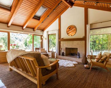 3626 Mandeville Canyon Road - Photo Thumbnail 1
