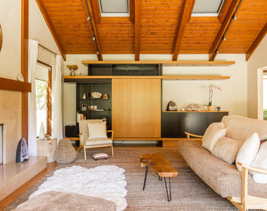 3626 Mandeville Canyon Road - Photo Thumbnail 3