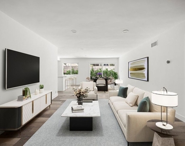 733 N Hayworth Avenue - Photo Thumbnail 5