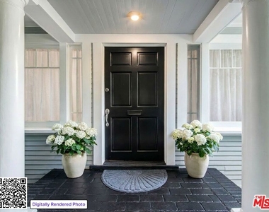1546 N St Andrews Place - Photo Thumbnail 10