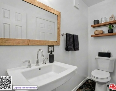 1546 N St Andrews Place - Photo Thumbnail 8