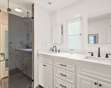 465 Westmount Drive - Photo Thumbnail 30