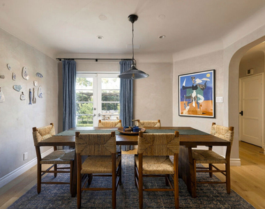 465 Westmount Drive - Photo Thumbnail 16