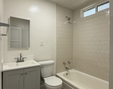 3117 W 36th Street - Photo Thumbnail 7