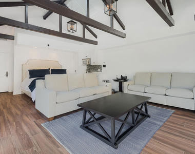 31776 Broad Beach Road - Photo Thumbnail 30