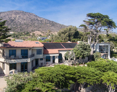 31776 Broad Beach Road - Photo Thumbnail 3