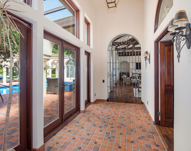 31776 Broad Beach Road - Photo Thumbnail 5