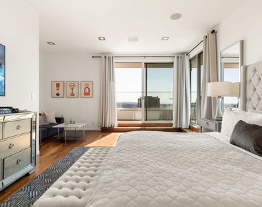 8954 St Ives Drive - Photo Thumbnail 18