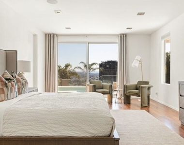 8954 St Ives Drive - Photo Thumbnail 13