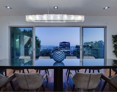 8954 St Ives Drive - Photo Thumbnail 7
