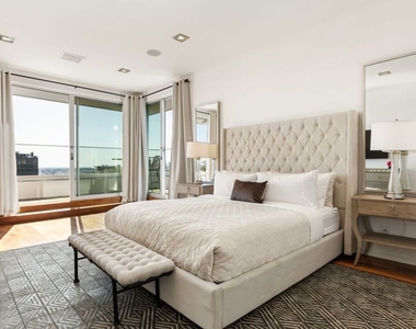 8954 St Ives Drive - Photo Thumbnail 16