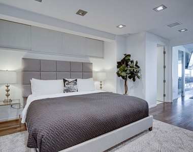 8954 St Ives Drive - Photo Thumbnail 23