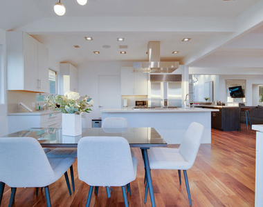 8954 St Ives Drive - Photo Thumbnail 10